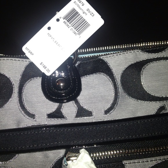 Brand new Coach purse! - Picture 2 of 4