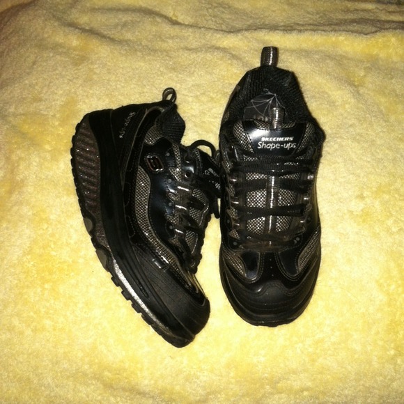 tennis shoes