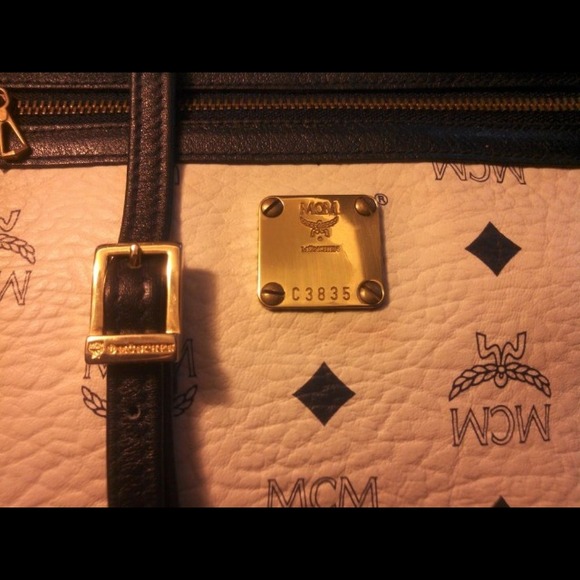 Authentic MCM handbag - Picture 3 of 4