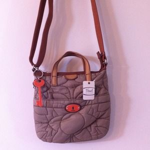 Fossil Key Per Crossbody