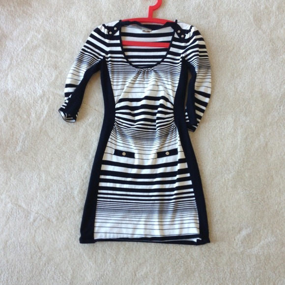 Karen Millen blk/w stripe sweater dress - Picture 3 of 3