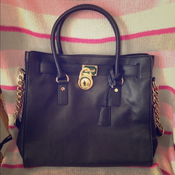 NWT black MK Hamilton!!