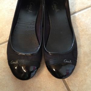 Aunthetic nice coach flats! Price is reduced! Cute