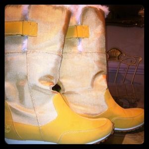 Winter boots bundle!!