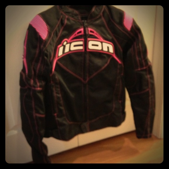 Sold ******Womens medium icon Contra riding jacket