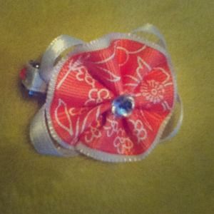 Pink and white flower hair bow