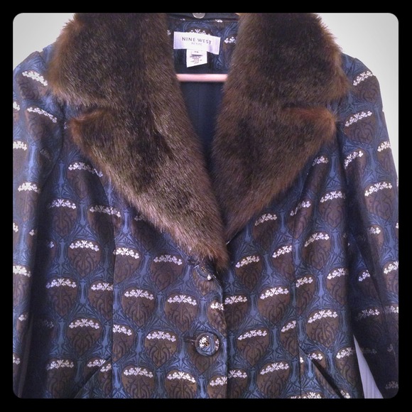 Silk Evening Jacket by Nine West w fur trim. Glam!