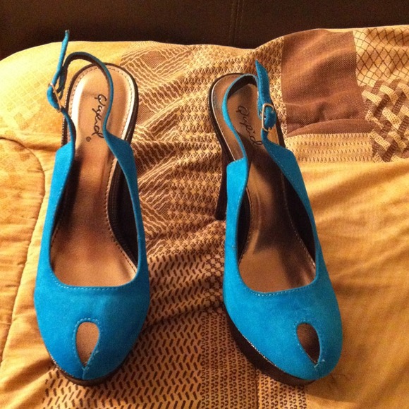 Peep toe heels - Picture 2 of 4