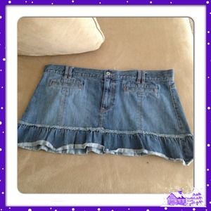 Old Navy Plus Size  denim mini skirt!!