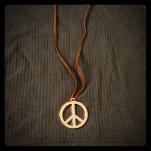 Groovy peace sign necklace