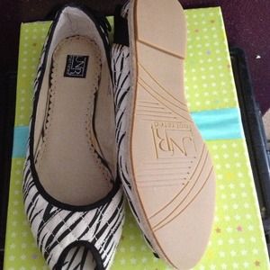 SOLD ANIMAL (like) Sripe w/Open Toes