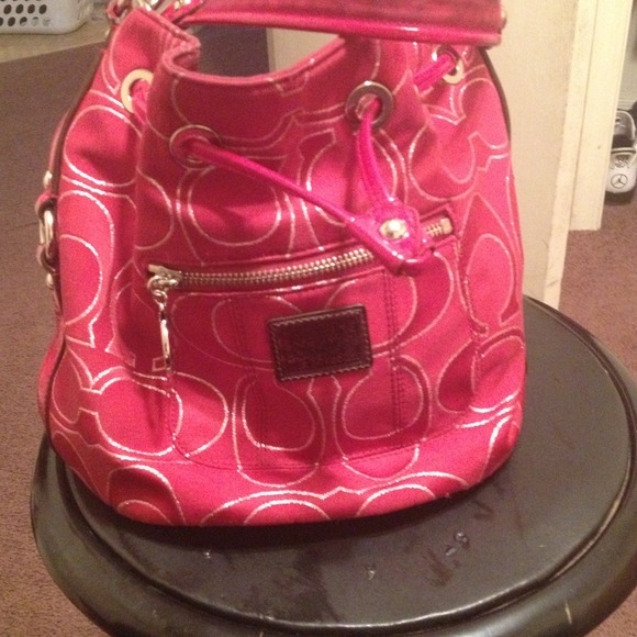 Coach - Picture 1 of 3