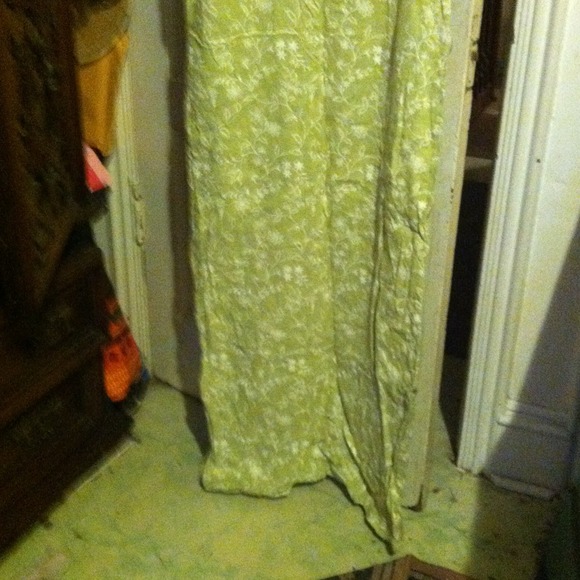 Green linen maxi dress - Picture 2 of 2