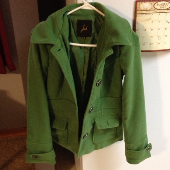Green pea coat