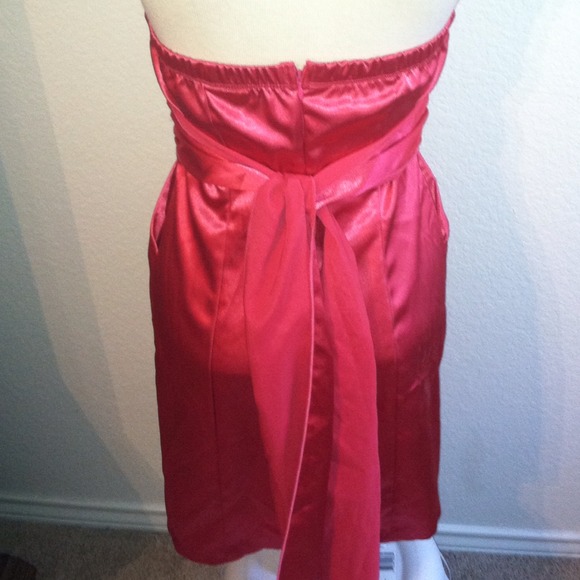 Sz 7 8 pink silky formal dress M short dress - Picture 4 of 4