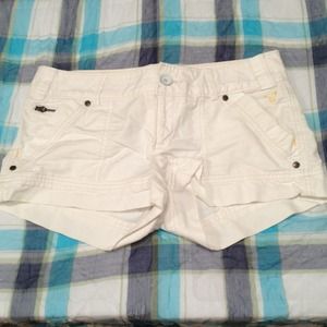 **SOLD** American Eagle white shorts size 8