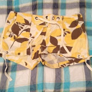 **SOLD**American eagle shorts size 8
