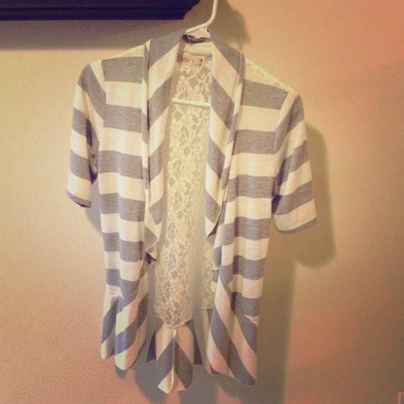 Gray&White Lace Cardigan/Sweater