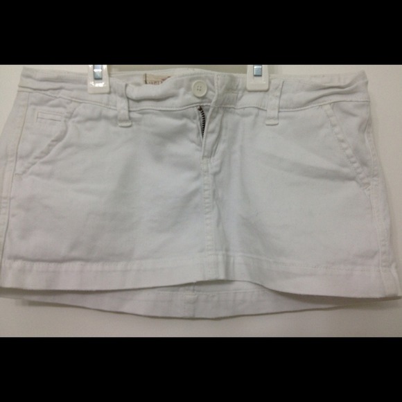 White Hollister skirt