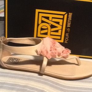 Pour La Victoire sandal