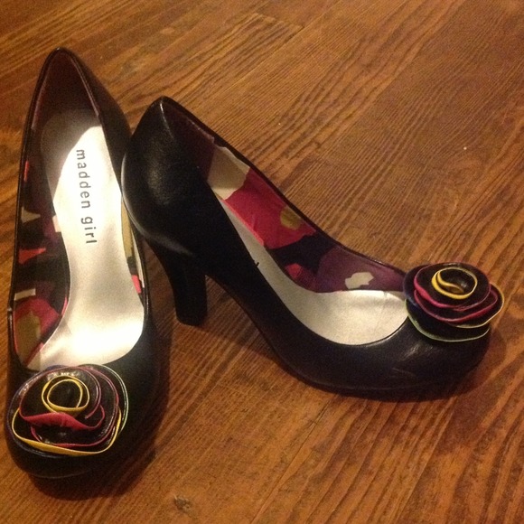 REDUCED!!!Madden Girl Sasha Women's Black Pumps
