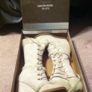 Velvet Cream colored winter fashion boots