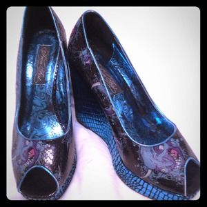 US 8 Iron Fist Wedges