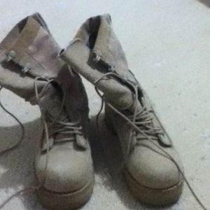Real military boots !HORAH!