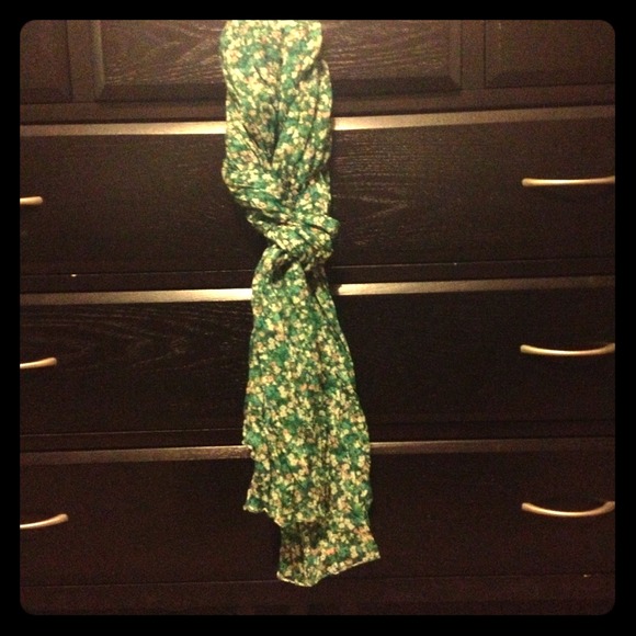Green Floral Scarf
