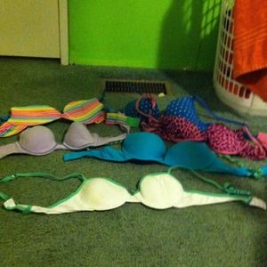 Bra bundle! 8 bras for 10 :)