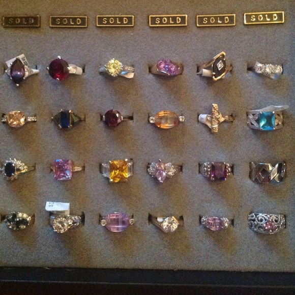 ✨💕Size 6 Rings💕✨ - Picture 2 of 3