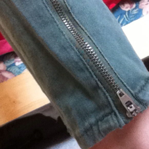 Pants - Picture 2 of 3