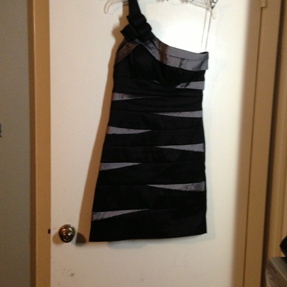 💥SOLD💥Charcoal and black dress
