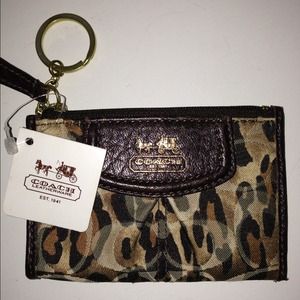 Coah Cheetah Key Ring