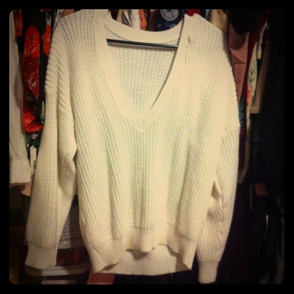 SOLD White oversized knitted sweater