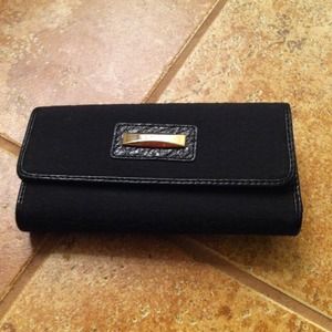 Black wallet