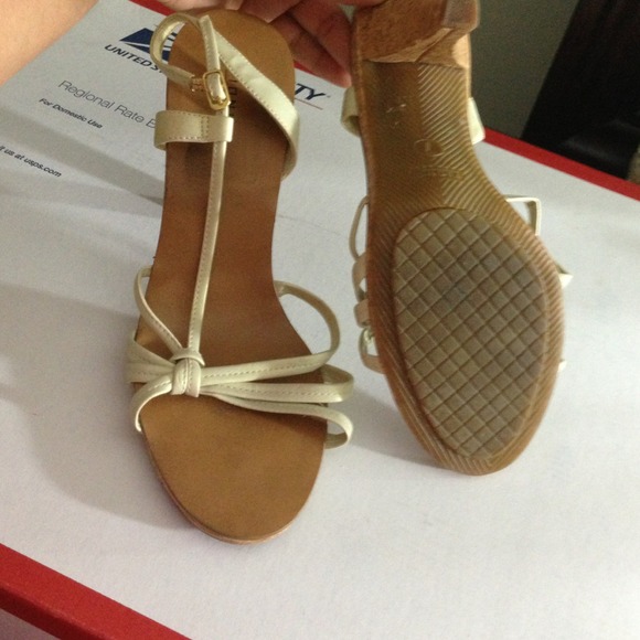 Sold - Picture 3 of 3