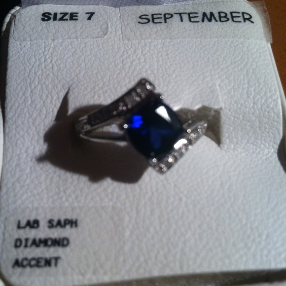 Sterling silver ring - Picture 1 of 1