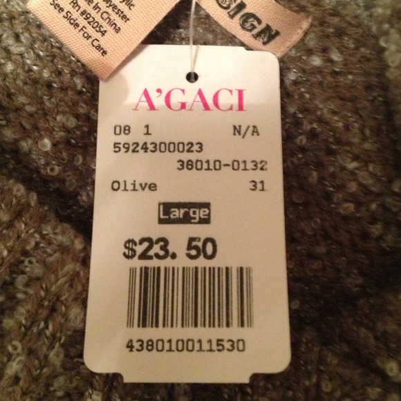 🎉🎉🎉⬇REDUCED AGAIN⬇ SWEATER - Large - Picture 2 of 4