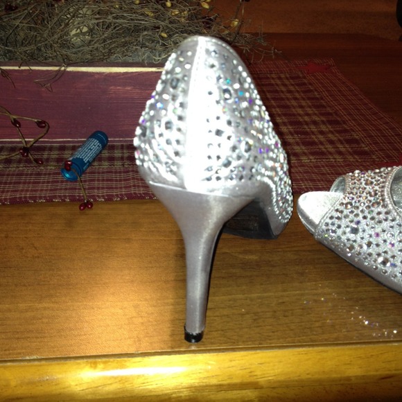 Gem silver heels - Picture 2 of 4