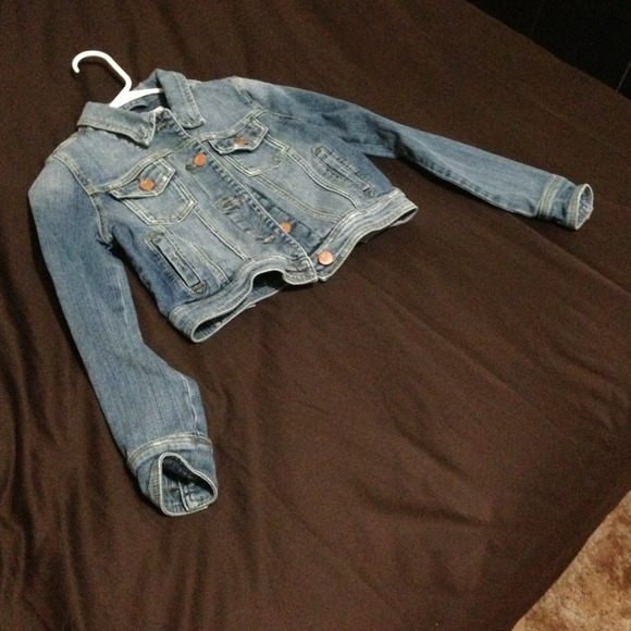 Mossimo Cropped Denim Jacket