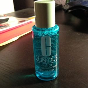 🌺Sold to @gliston🌺Clinique eye make up solvent