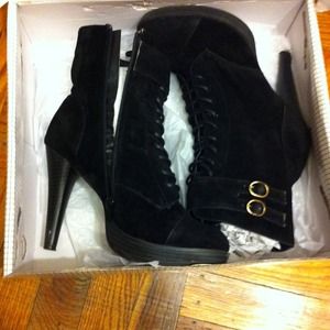 **SOLD** in a bundle Suede black bootie