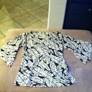 Hawaiian style black and white chiffon cover up