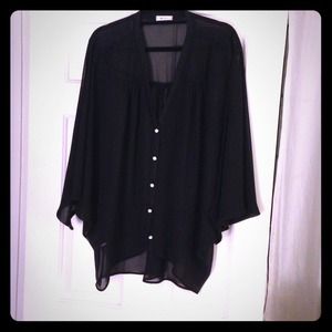 ✨SOLD✨Black with pearlized buttons