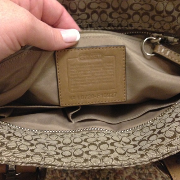 Coach Bag (Authentic) - Picture 2 of 4