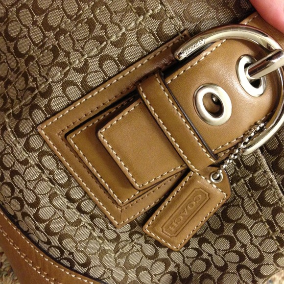 Coach Bag (Authentic) - Picture 3 of 4