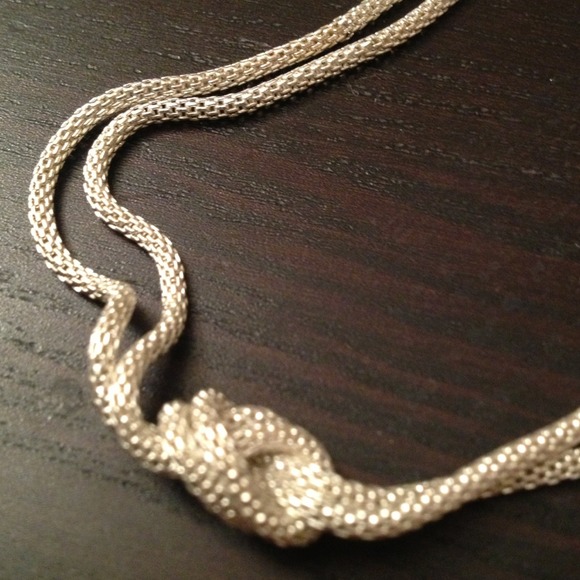 !!!SOLD!!! Silver knot necklace - Picture 3 of 3