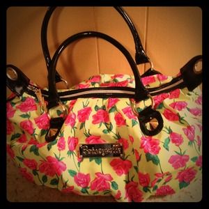 Betseyville Purse 💚💚💚reserved for @lorexoxo