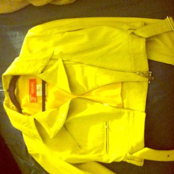 Versace yellow leather motorcycle jacket.. Size S - Picture 1 of 1